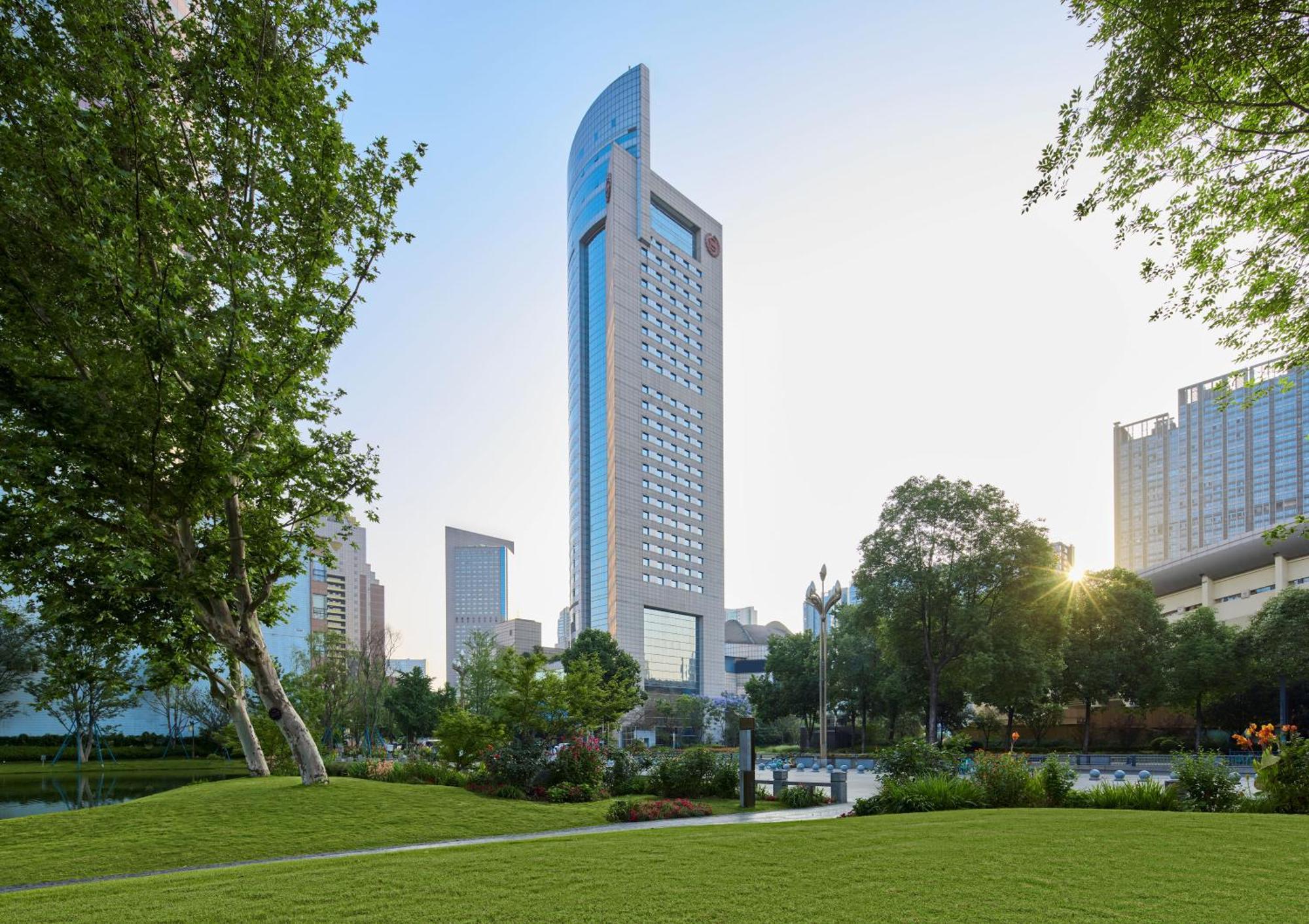 Sheraton Chengdu Lido Hotel Exterior photo