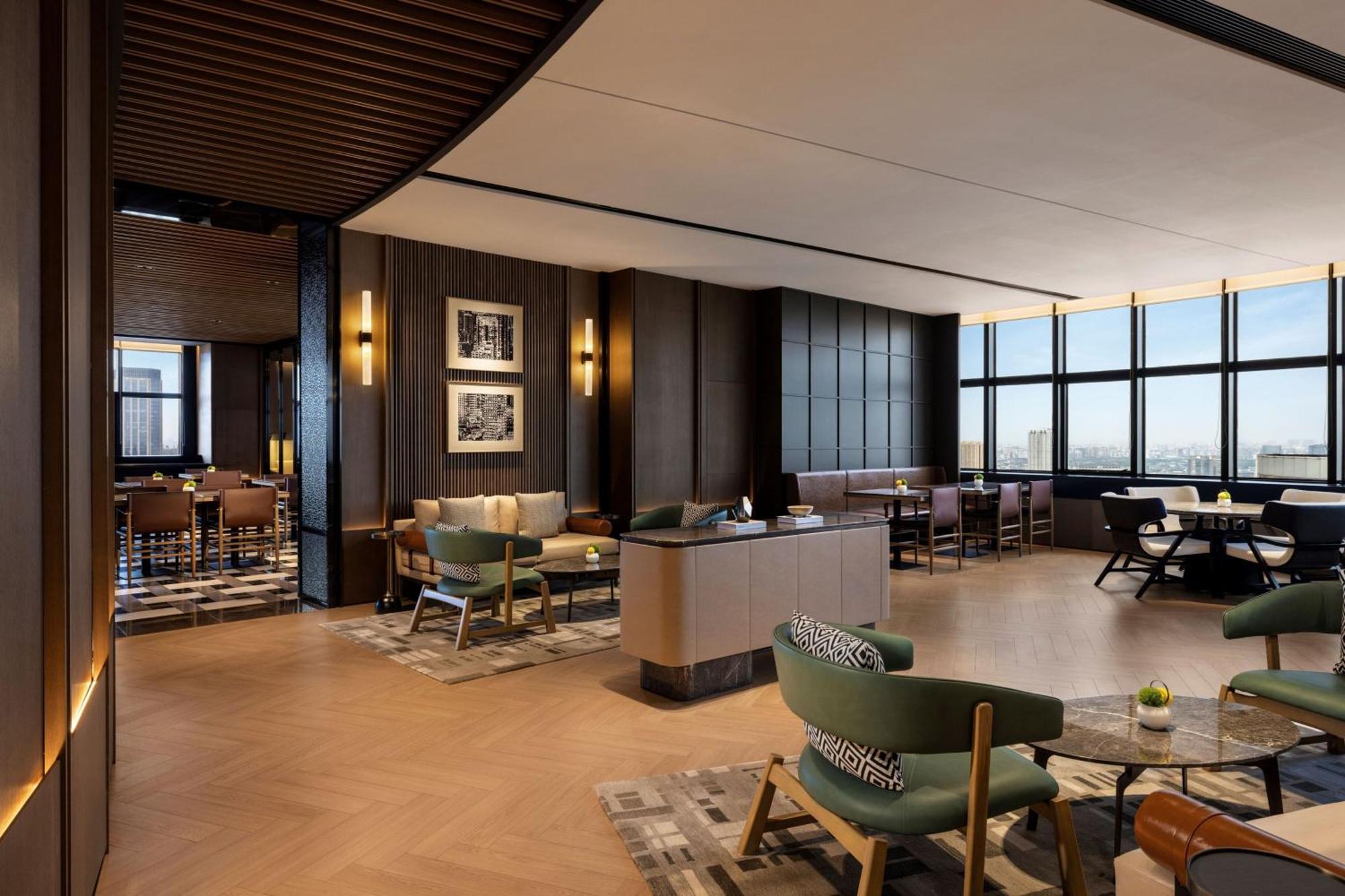 Sheraton Chengdu Lido Hotel Exterior photo
