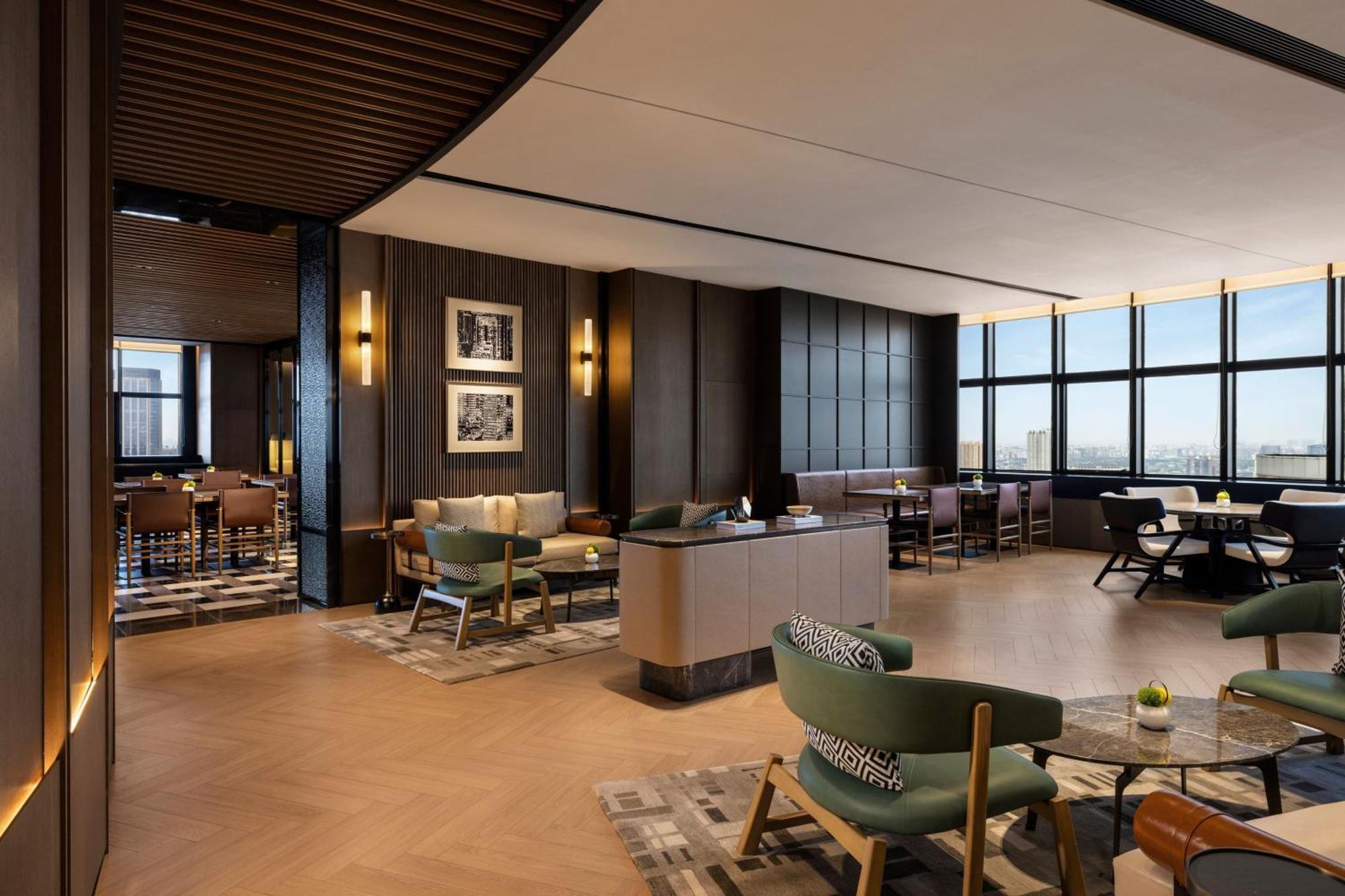 Sheraton Chengdu Lido Hotel Exterior photo
