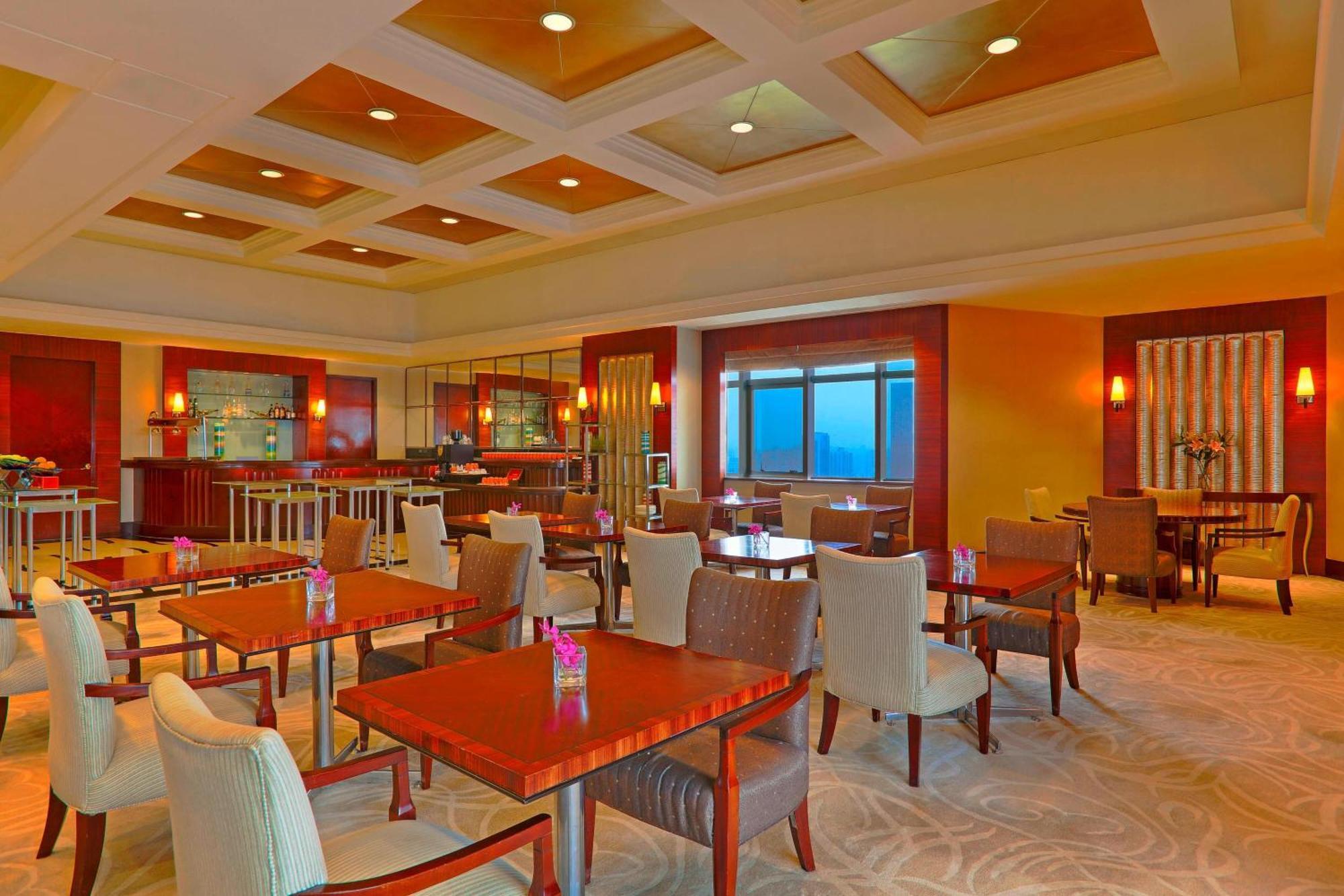 Sheraton Chengdu Lido Hotel Exterior photo